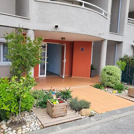 Daire Clos St Cyprien Superbe T2 Proche Et Port - Terrasse - Piscine - Parking *