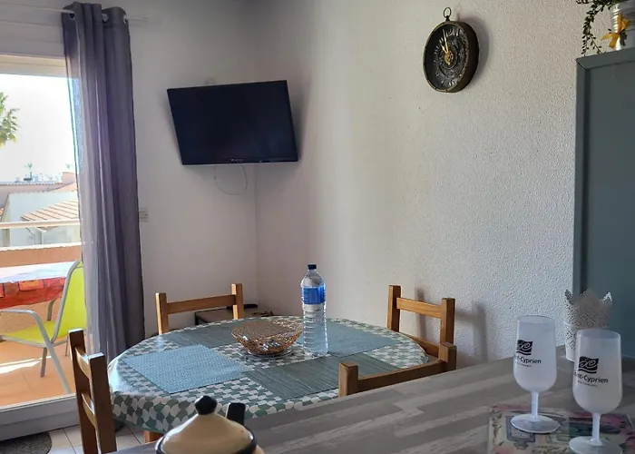 Clos St Cyprien Superbe T2 Proche Et Port - Terrasse - Piscine - Parking